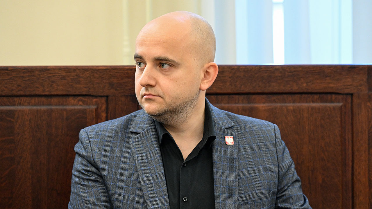 Poseł PiS Dariusz Matecki kontynuuje przed Sądem Okręgowym w Szczecinie składanie wyjaśnień w procesie dotyczącym tzw. szczecińskiego wątku Funduszu Sprawiedliwości. Sprawa dotyczy m.in....